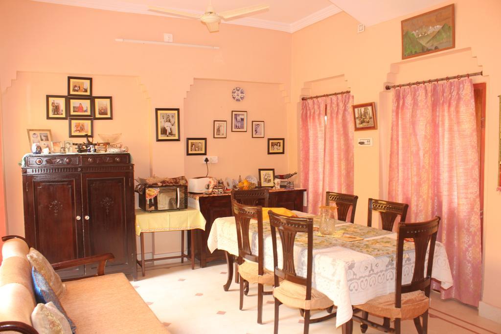 Udai Niwas - Bikaner Buitenkant foto