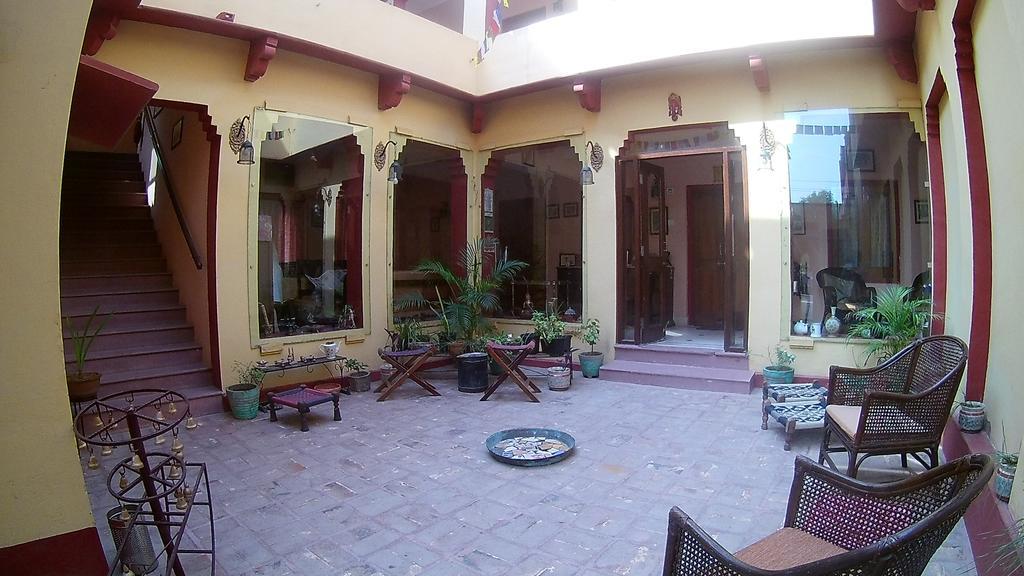 Udai Niwas - Bikaner Buitenkant foto